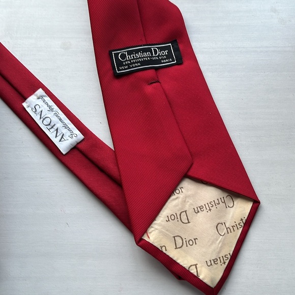 Christian Dior Men’s Tie Color Red - Picture 3 of 3